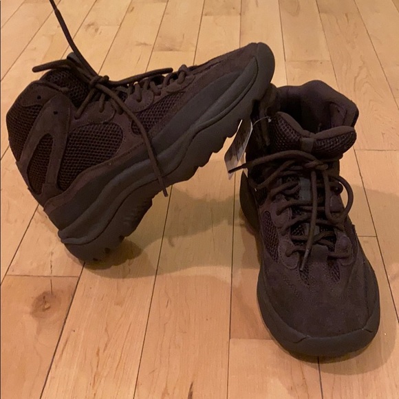 Yeezy DSRT Boot Oil 4 (2019)  l size 10 adult - Picture 6 of 8